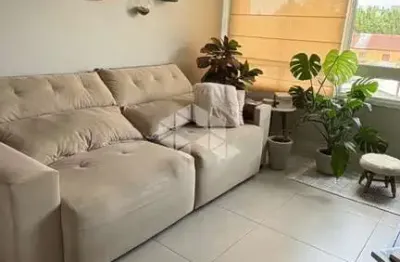 Apartamento mobiliado , 2 dormitórios, 1 suíte, 1 vaga no bairro Ipanema, em Porto Alegre/RS.