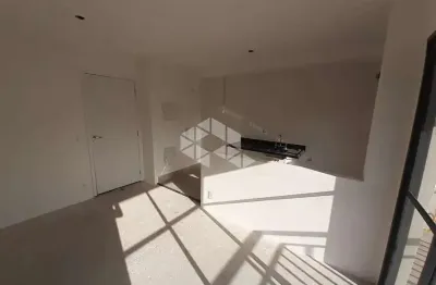 Apartamento à venda na Vila Dom Pedro II com 2 quartos (1 suíte), 1 vaga de garage.