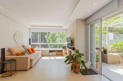 Apartamento Garden com 3 dormitórios (sendo 1 suíte) e 2 vagas individuais. bairro Rio Branco - Porto Alegre