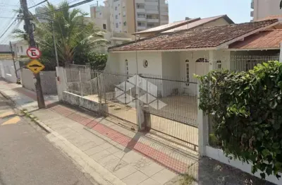 Casa no estreito com localização privilegiada e alto potencial de valorização