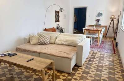 Apartamento de 101 m privativos e 3 quartos, sendo 01 suíte no bairro Independência