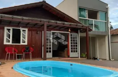 Casa com 5 quartos à venda na Antônio Gripa, 94, Areias, Tijucas