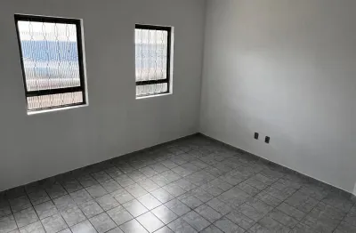 Casa com 3 quartos à venda na Rua Capitão Raul Fagundes, Monte Castelo, São José dos Campos