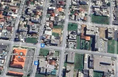Casa à venda em camboriú, santa regina, com 6 quartos, 200m²