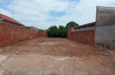 Terreno à venda na Rua Orlando Antônio Grassi, 000, Jardim das Oliveiras, Araçatuba