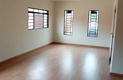 Casa com 3 quartos à venda no Jardim América, Araçatuba 