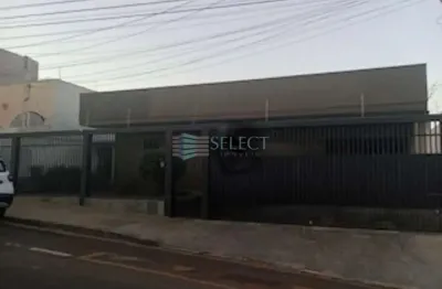 Casa comercial com 3 salas para alugar no Santos Dumont, São José do Rio Preto 