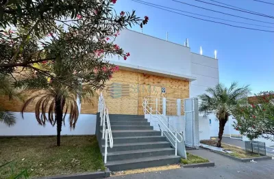 Salão comercial | avenida | 634m2 | acessibilidade | ar central |