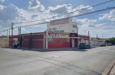 Prédio comercial | elevador | fotovoltaica | 13 salas