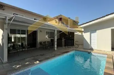 Residencial 3 - Casa à venda no bairro Alphaville em Santana de Parnaíba/SP