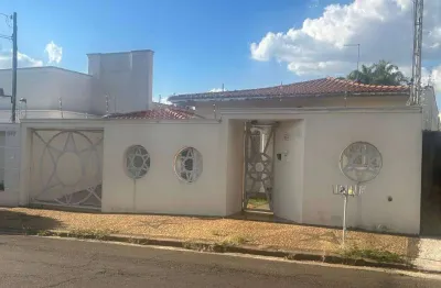 Casa com 4 quartos à venda no Jardim Panambi, Santa Bárbara D'Oeste 