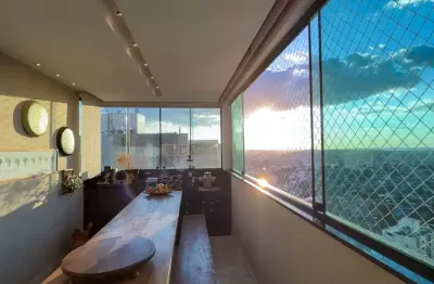 Um belo apartamento de 4 quartos com 2 suítes, 3 vagas e elevador no buritis!