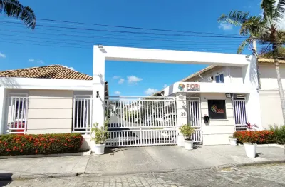 Casa em condomínio fechado no jardim letícia, 2 quartos, quando nos fundos, vaga de garagem, localização bem tranquila