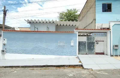 Casa junto estrada do campinho campo grande rj, 2  quartos, quintal