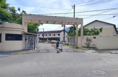 Casa em condomínio próximo ao park shopping, 2 quartos, quintal nos fundos, vaga de garagem, fácil acesso ao brt do mato