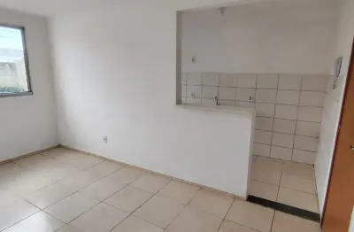 Apartamento em Santa Cruz, 400 metros do quartel e avenida Decaminada, 2 quartos, vaga de garagem, condomínio com infraestrutura completa