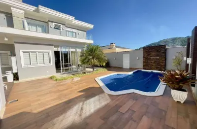 Sobrado com 4 quartos  à venda, 336.31 m2 por r$1790000.00  - centro - bocaiuva do sul/pr