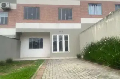 Casa Residencial com 4 quartos  para alugar, 130.00 m2 por R$2950.00  - Embu - Colombo/PR