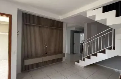 Casa Residencial com 4 quartos  à venda, 130.00 m2 por R$820000.00  - Embu - Colombo/PR