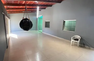 Casa com 3 quartos à venda no Parque das Laranjeiras, Uberlândia 