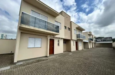 Casa geminada nova – localização privilegiada próxima à arena multiúso