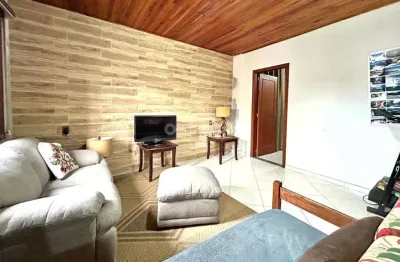 Oportunidade de casa no bairro são joão – tubarão/sc