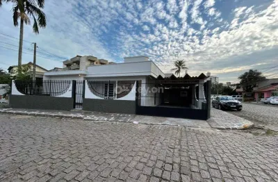 Casa para aluguel, 3 quartos, 3 vagas, centro - tubarão/sc