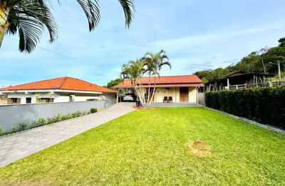 Casa com 3 quartos à venda na Vila Flor, Capivari de Baixo 