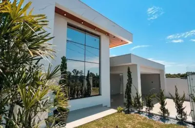 Casa com piscina à venda com 3 quartos, sendo 1 suité com closet, tocantins - toledo. próximo ao lago novo