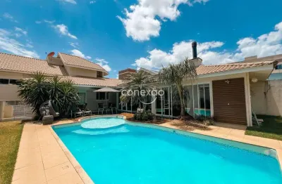 Sobrado com sobra de terreno e piscina à venda, centro, toledo/pr