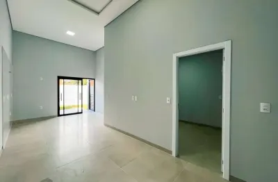 Casa à venda com 2 quartos sendo 1 suíte, vila industrial - toledo, proximo ao colegio