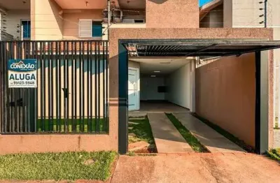 Sobrado semimobiliado para locação com 1 suíte + 3 quartos, jd. gisela - toledo/pr