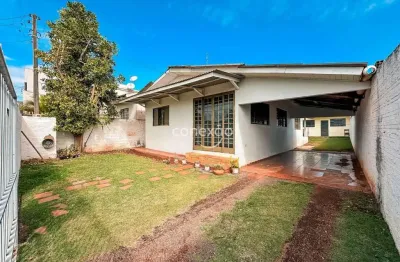 Casa à venda com 2 quartos, com excelente sobra de terreno, jd. europa - toledo/pr