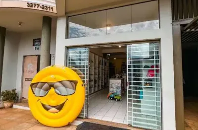 Casa comercial à venda no Centro, Toledo 