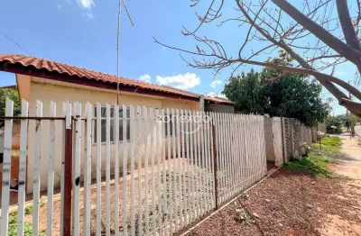 Casa sozinha no terreno para locação com 2 quartos, vila pioneiro - toledo