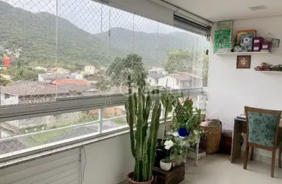 Apartamento de 2 quartos em condomínio completo no saco grande com vaga de garagem e hobby box