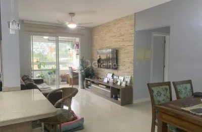 Apartamento de 2 quartos em condomínio completo no saco grande com vaga de garagem e hobby box