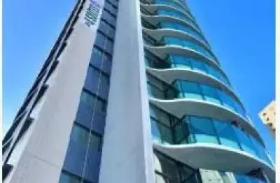 No coração de boa viagem - prédio novo / planta diferenciada
