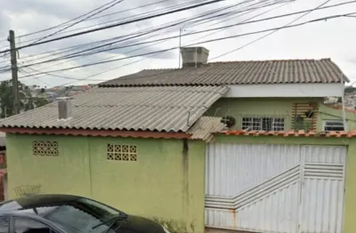 Casa com 3 quartos para alugar na Rua Evaristo da Veiga, Jardim Cintia, Mogi das Cruzes