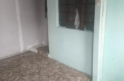 Casa com 1 quarto para alugar na Rua Santa Teresa, Jardim Cecília, Mogi das Cruzes