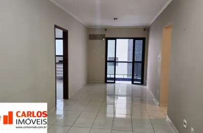 Ótimo apartamento de 2 quartos (1 suíte) mais dependência completa, garagem fechada, salão de festa, playground, academia, elevador.