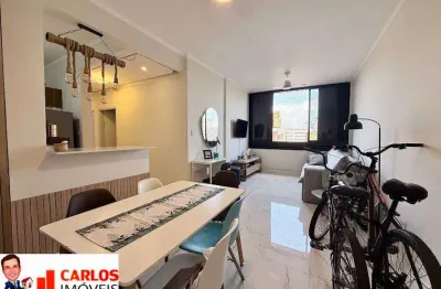 Lindo apartamento reformado de 2 quartos, na praia do gonzaga em santos.