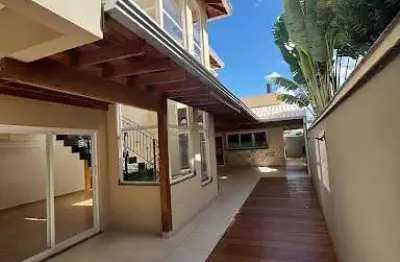 Casa à venda, 370 m² por R$ 3.000.000,00 - Condomínio Royal Tennis - Londrina/PR