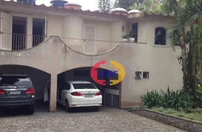 Casa em dois terrenos amplos à venda no condomínio arujazinho i,ii e iii!!!