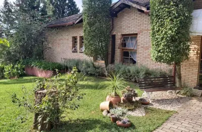 Casa rústica à venda no condomínio arujazinho i,ii e iii!!!