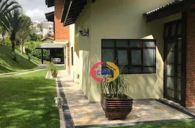 Casa com ampla área verde de jardim à venda no condomínio arujá hill's!!!