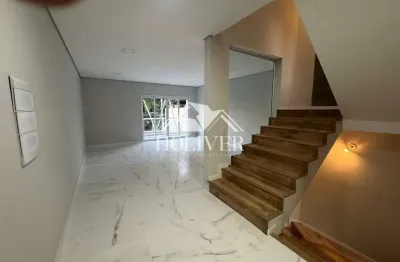Casa à venda na Rua Abaíbas, 415, Vila Palmeiras, São Paulo