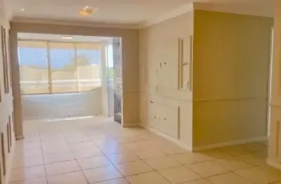 Ap 78m no cocó com 2 quartos, sendo 1 suite com closet, 3 vagas, 3 wc’s