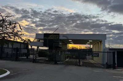 Terreno à venda Condomínio Flamboyan, 600m², declive a esquerda,  meio de rua. Bragança Paulista