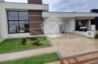 Casa de luxo em condomínio à venda em Paulínia-SP, no Parque Brasil 500! 3 quartos, 3 suítes, 2 salas, 5 banheiros, 4 vagas, 200m². Venha conhecer!
